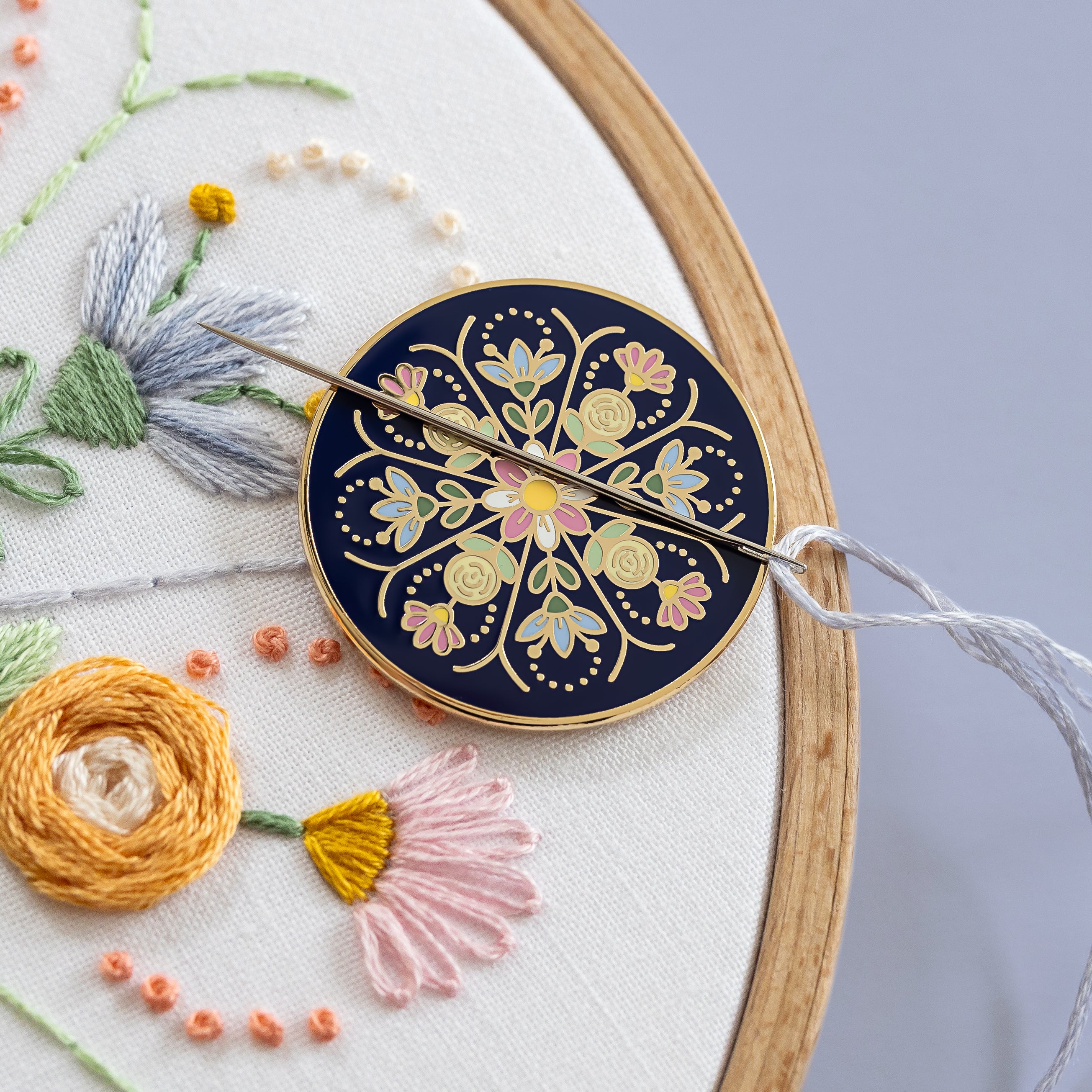 メナードEMBELLIR Magnetic Needle Minder | Needle Minder Magnet | Clever Poppy