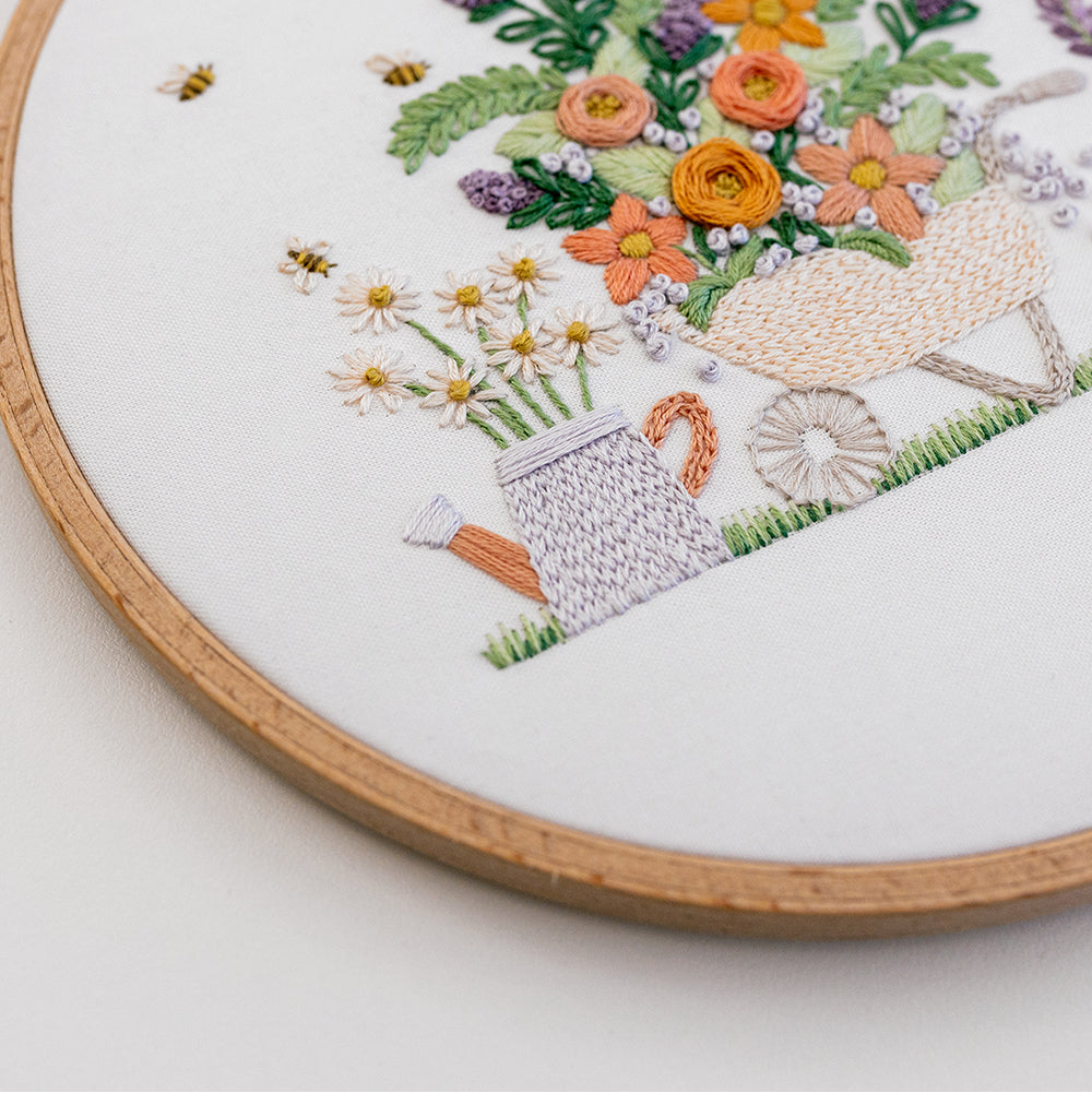 The Gardening Bee Pattern Kit