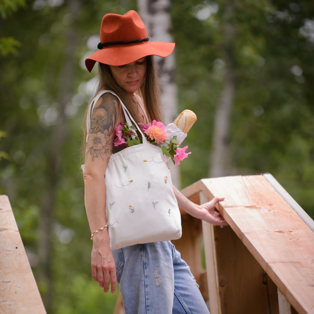 Bee on the Go Tote Bag Beginner Kit
