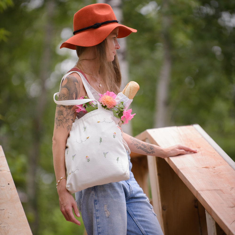 Bee on the Go Tote Bag Beginner Kit